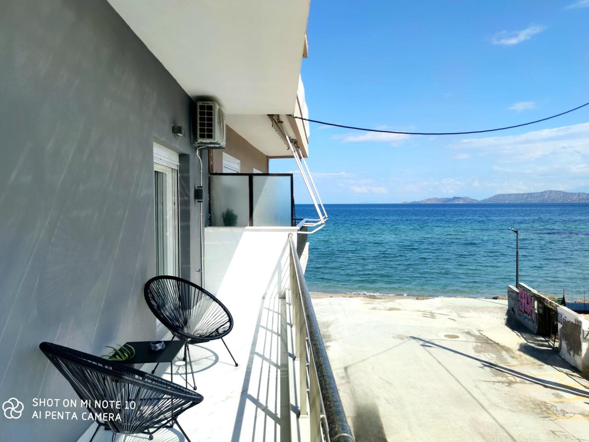 Black & White Seaside House Kalamia Corinth Bagian luar foto